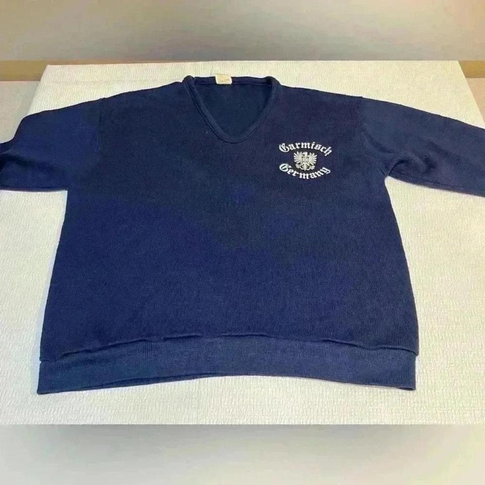 Vintage Artex div of jostens Garmisch Germany blue v neck sweater size medium‎